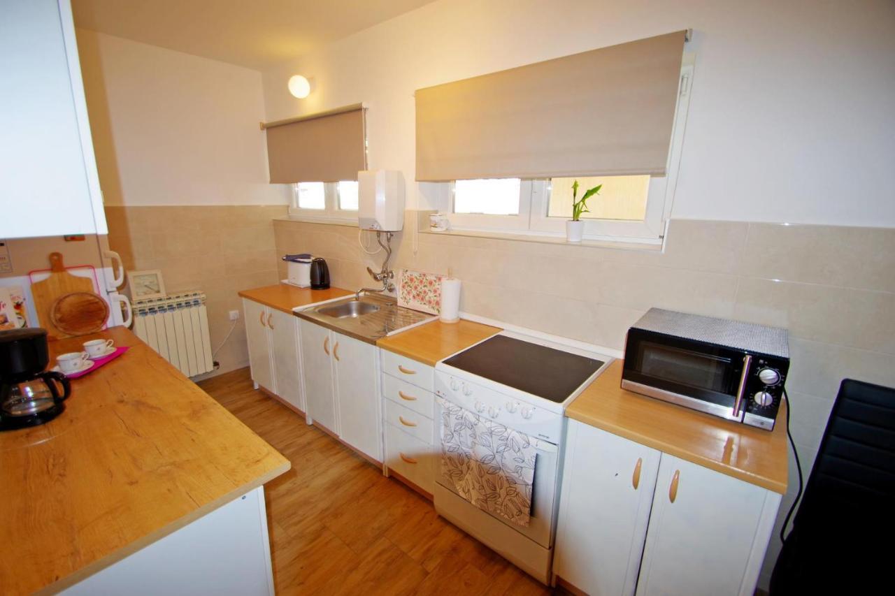 Apartment Suzi Valdebek بولا المظهر الخارجي الصورة