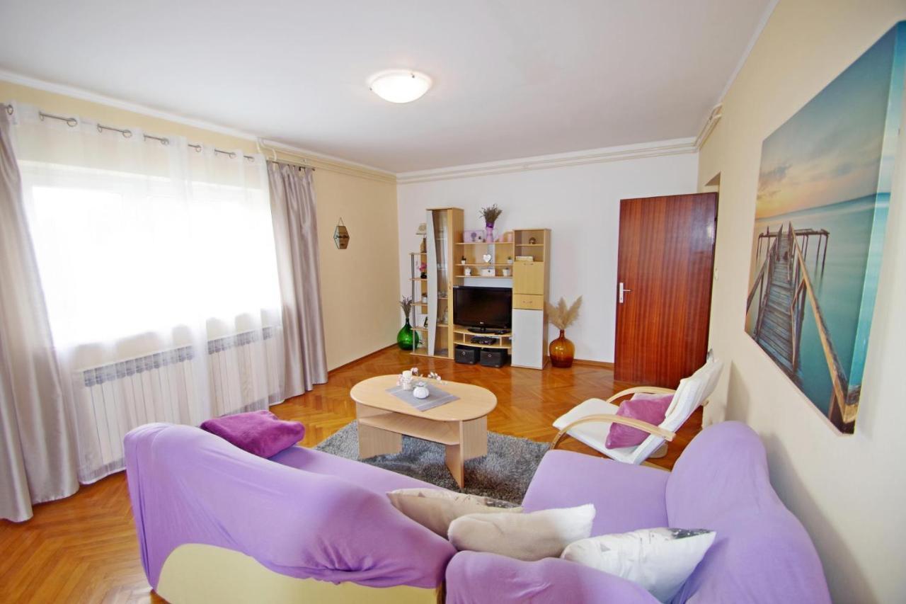 Apartment Suzi Valdebek بولا المظهر الخارجي الصورة