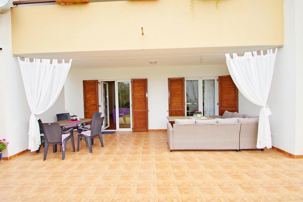 Apartment Suzi Valdebek بولا المظهر الخارجي الصورة